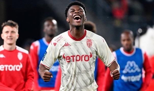 竞技网：皇马签楚阿梅尼达协议 转会费总额将超1亿