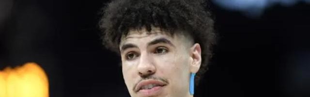 九游体育app-两战94分难求一胜！拉梅洛·鲍尔化身空砍群群主